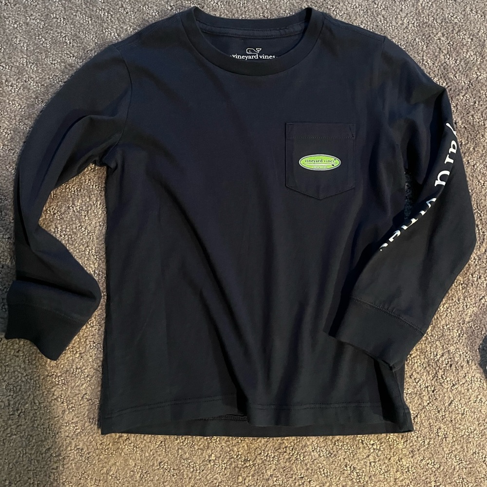 Vineyard Vines Navy Long Sleeved Tee. Sz 4T.  EUC.